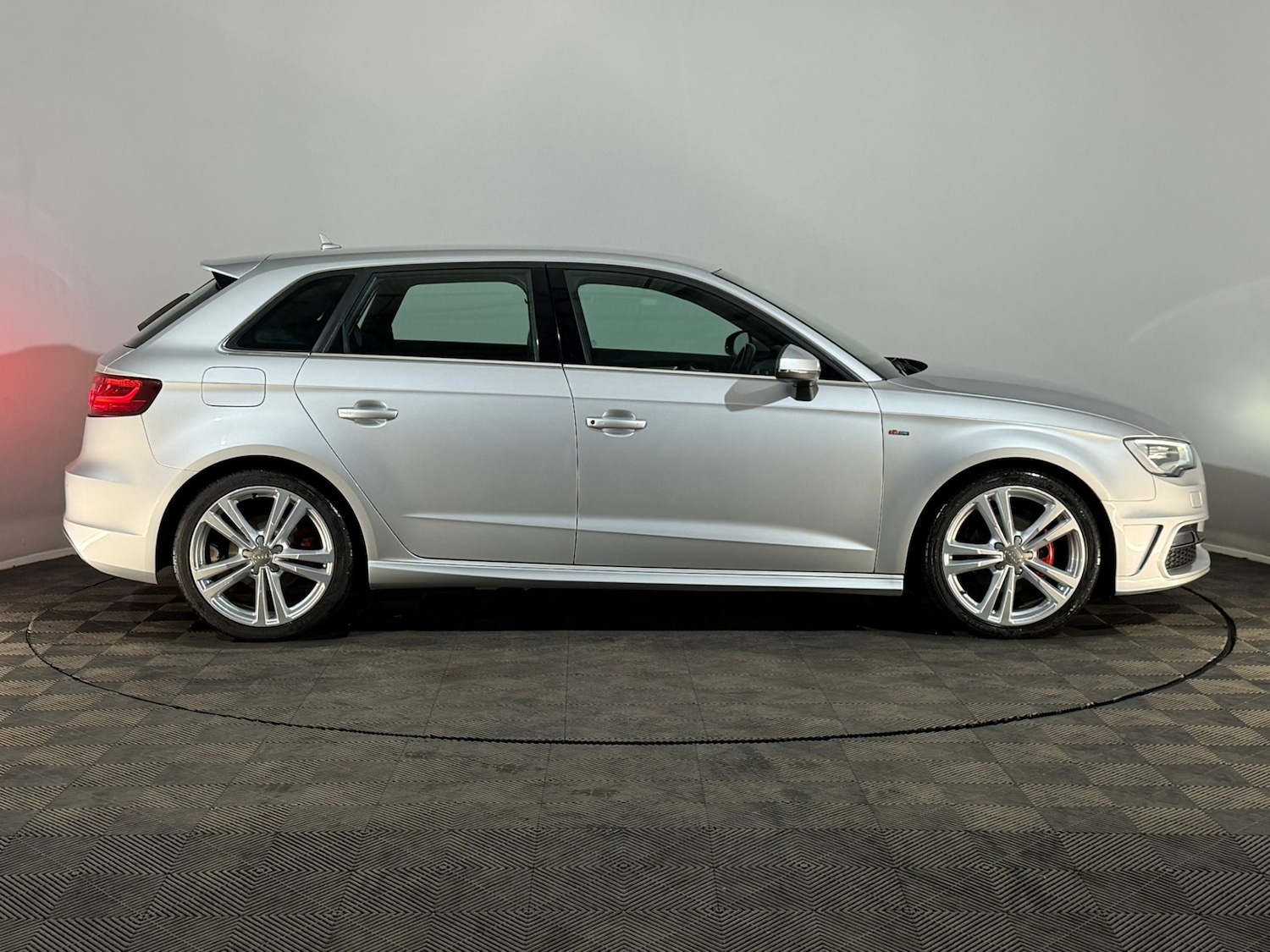 Used Audi A3 2013 for sale - 77873658: Photo 3