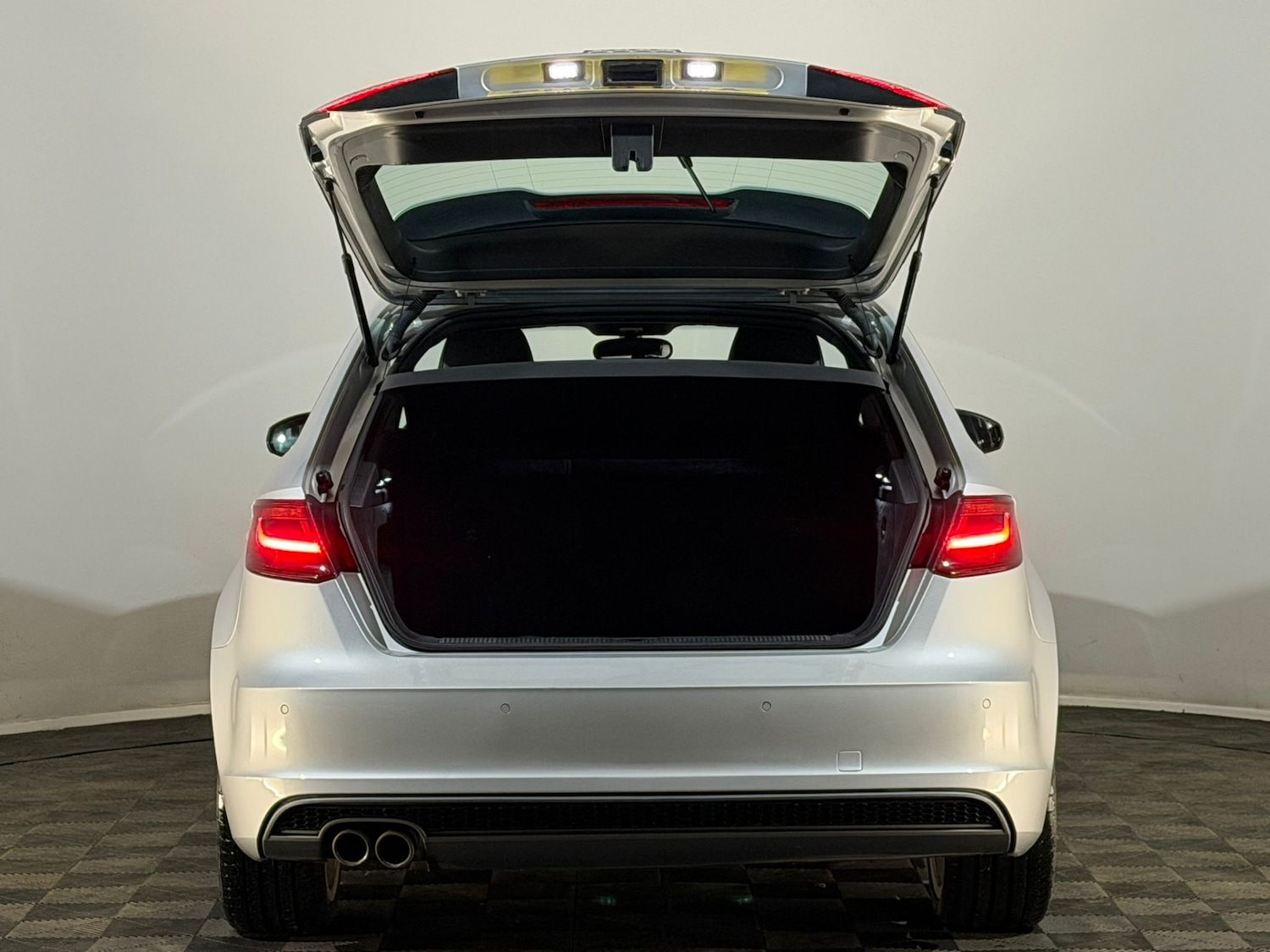 Used Audi A3 2013 for sale - 77873658: Photo 5