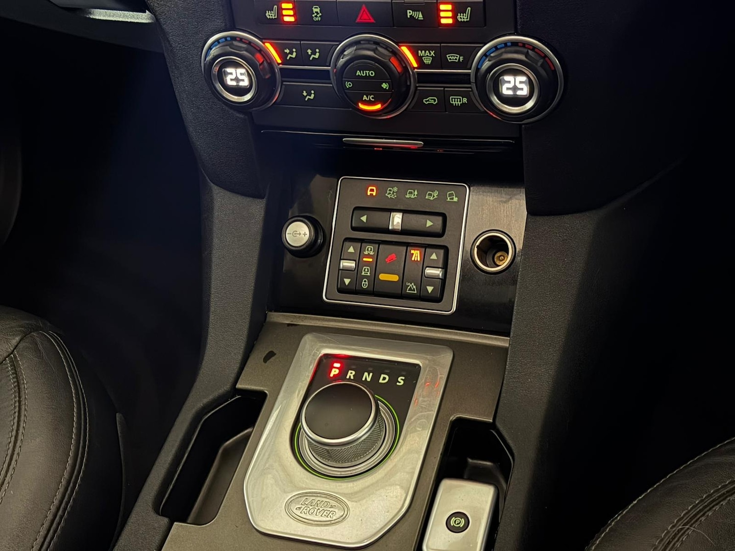 Used Land Rover Discovery 2012 for sale - 77648298: Photo 14