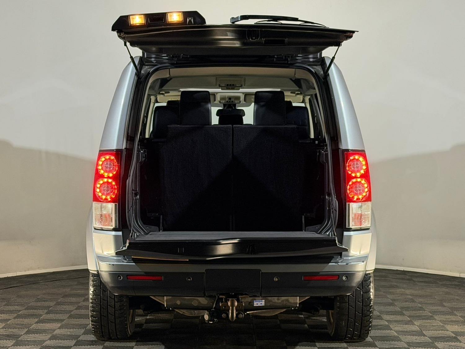 Used Land Rover Discovery 2012 for sale - 77648298: Photo 8