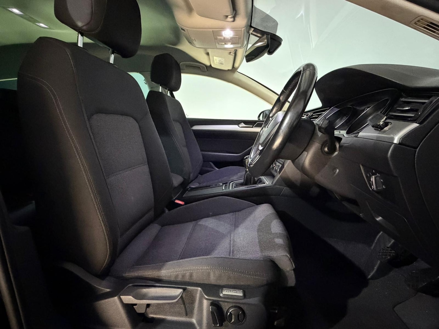 Used Volkswagen Passat 2017 for sale - 77979816: Photo 18