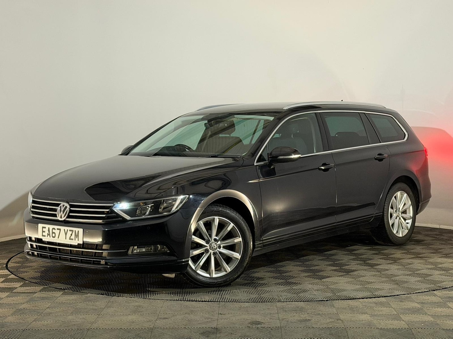 Used Volkswagen Passat 2017 for sale - 77979816: Photo 3