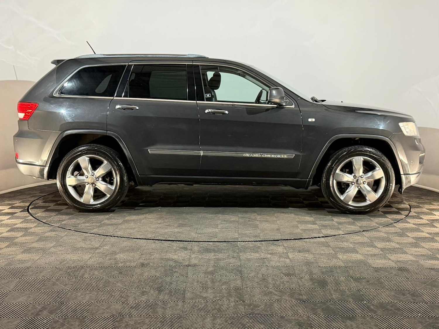 Used Jeep Grand Cherokee 2011 for sale - 76518539: Photo 4