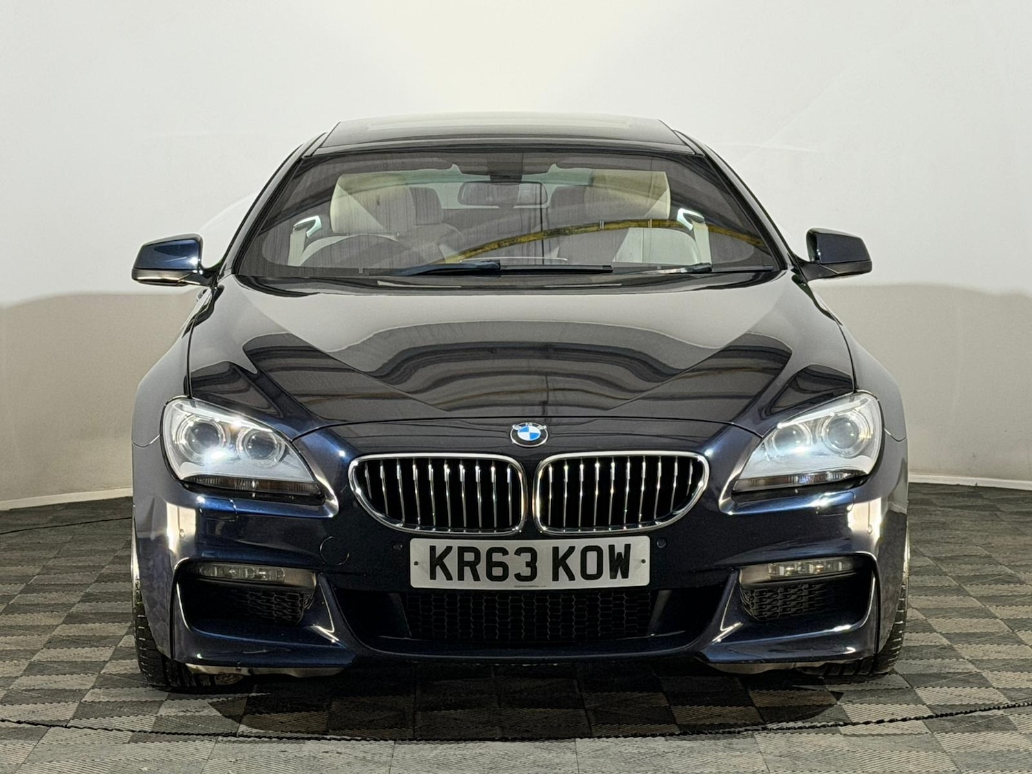 Used BMW 6 Series 2013 for sale - 77069531: Photo 2