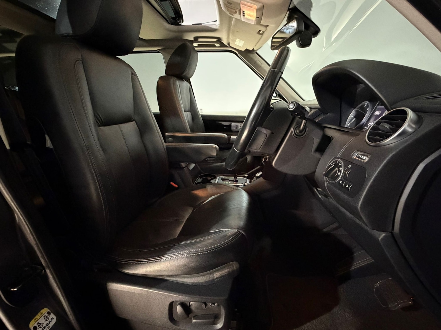 Used Land Rover Discovery 2011 for sale - 76706767: Photo 16