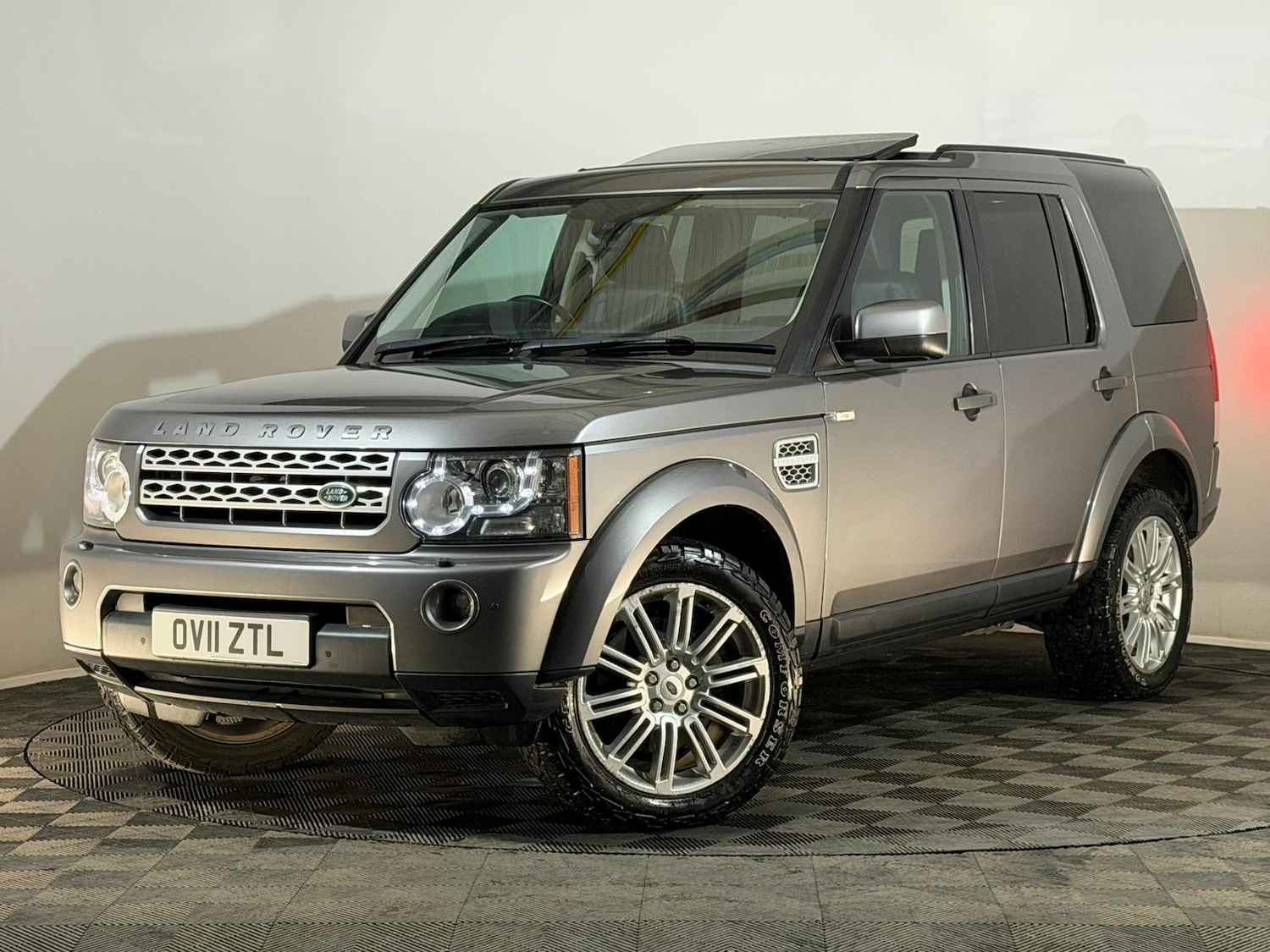 Used Land Rover Discovery 2011 for sale - 76706767: Photo 3