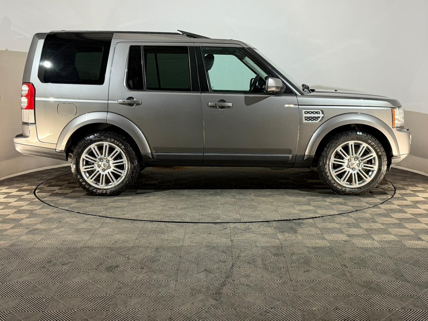 Used Land Rover Discovery 2011 for sale - 76706767: Photo 4