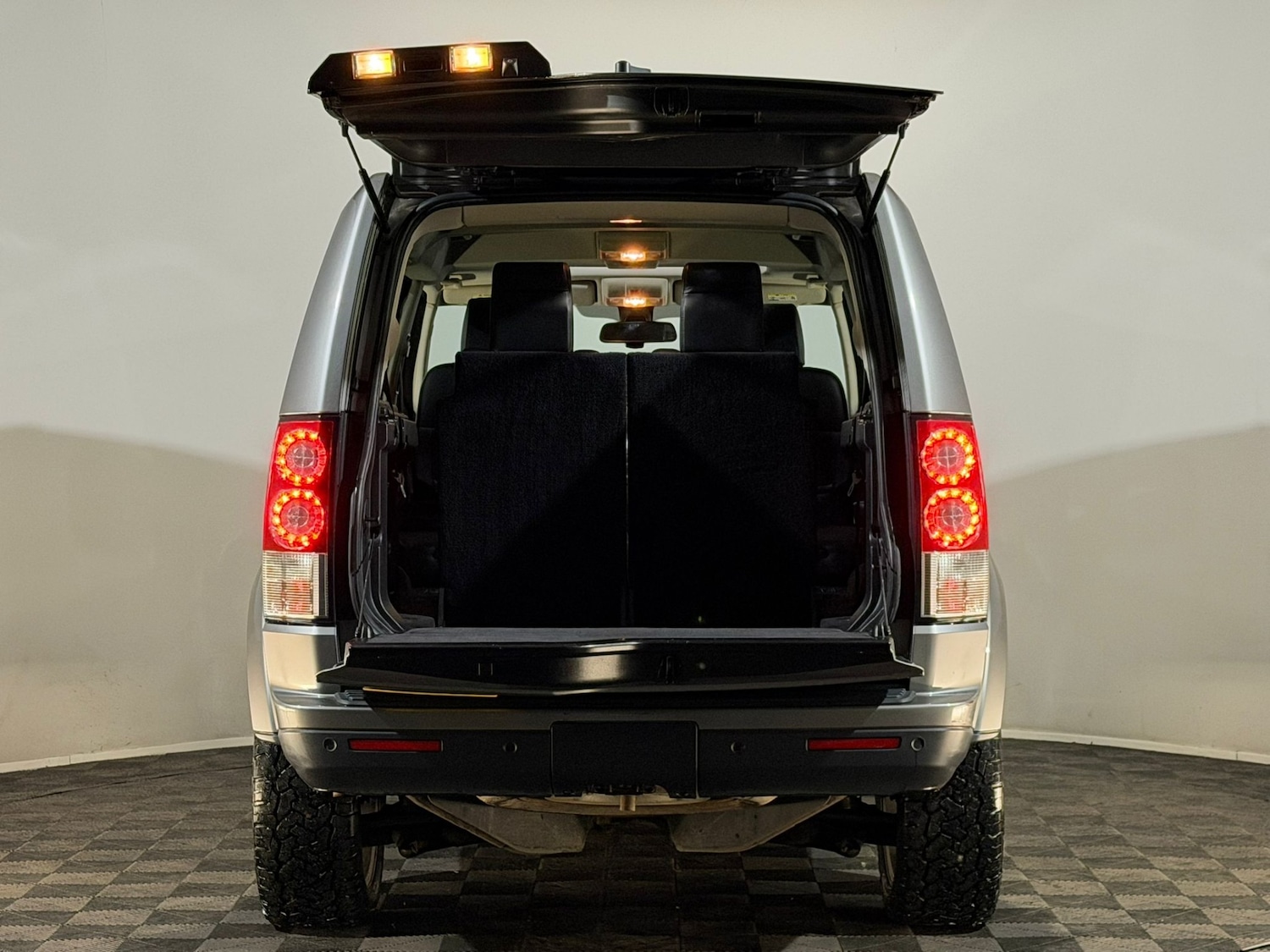 Used Land Rover Discovery 2011 for sale - 76706767: Photo 8