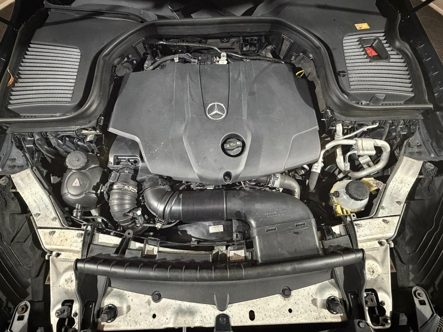 Used Mercedes-Benz GLC 2016 for sale - 76895833: Photo 10