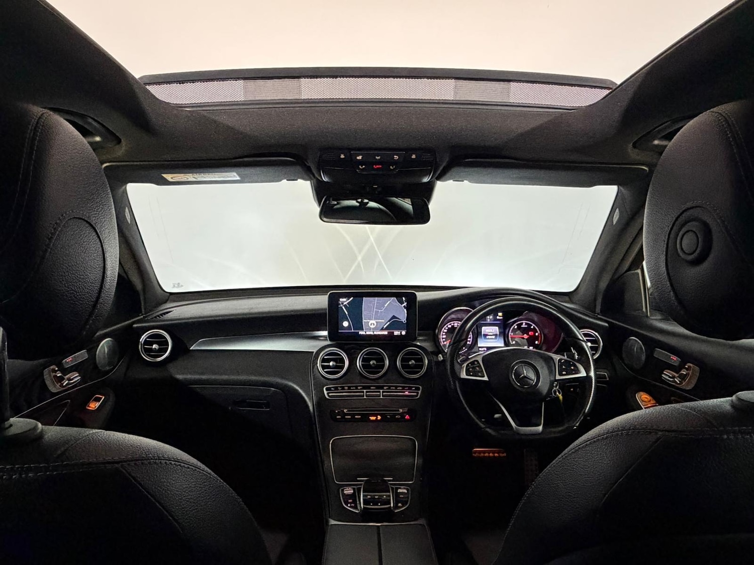 Used Mercedes-Benz GLC 2016 for sale - 76895833: Photo 11