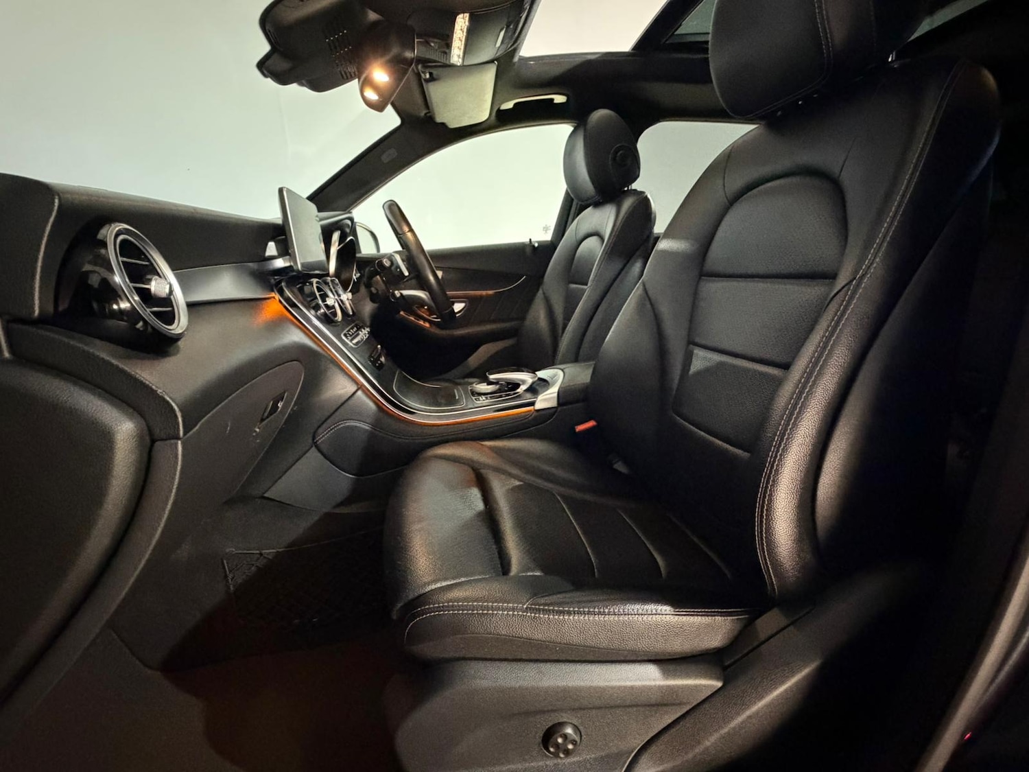 Used Mercedes-Benz GLC 2016 for sale - 76895833: Photo 17