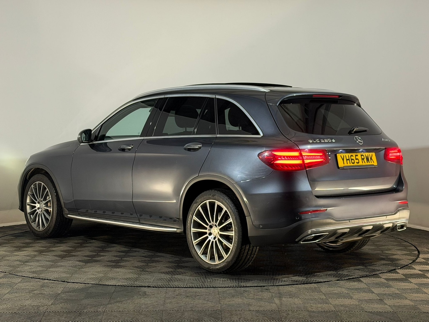 Used Mercedes-Benz GLC 2016 for sale - 76895833: Photo 9