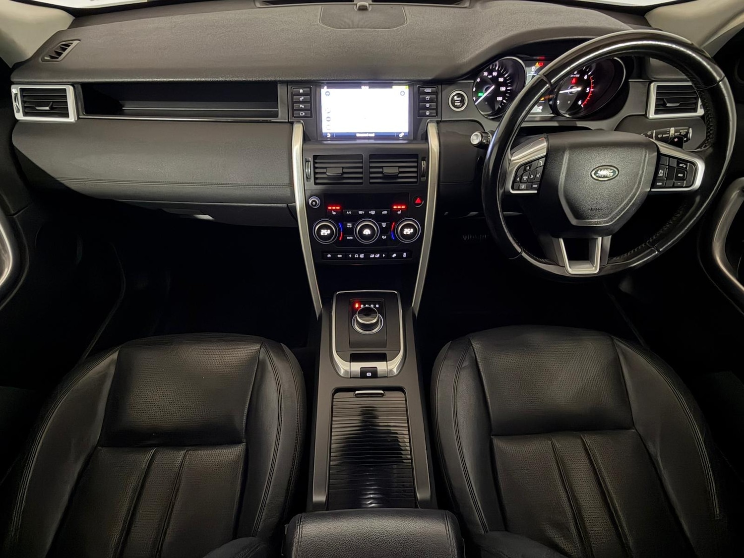 Used Land Rover Discovery Sport 2017 for sale - 76618062: Photo 9