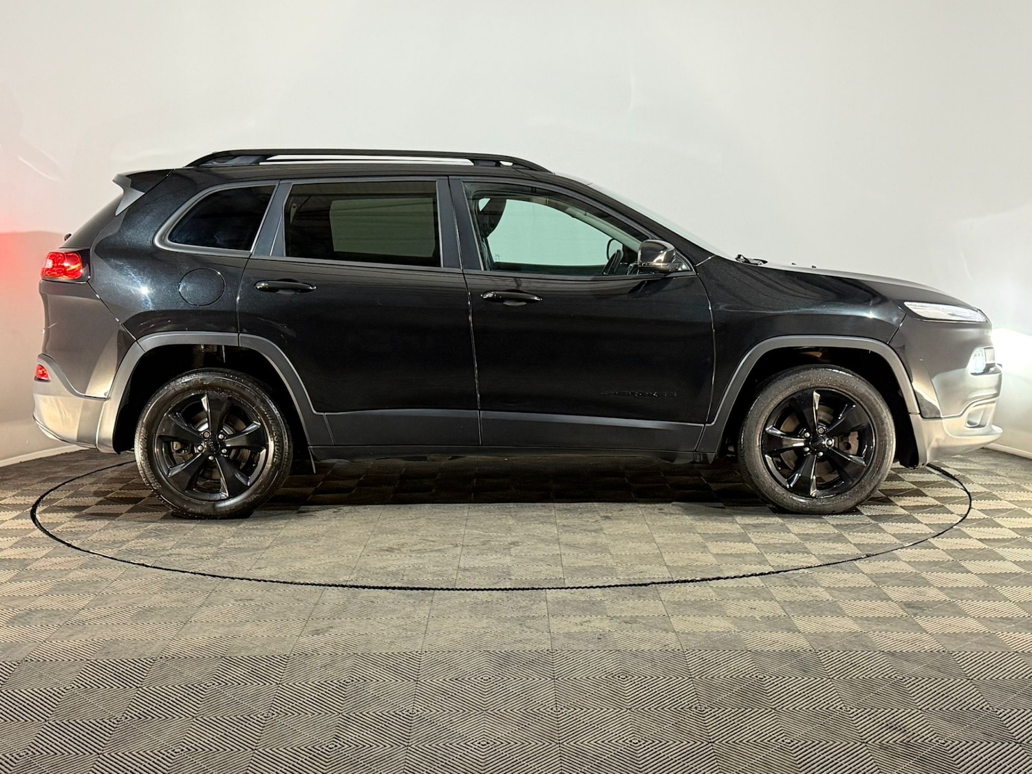 Used Jeep Cherokee 2016 for sale - 76298279: Photo 4