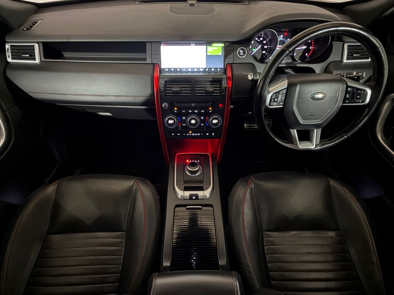 Used Land Rover Discovery Sport 2017 for sale - 77833828: Photo 11