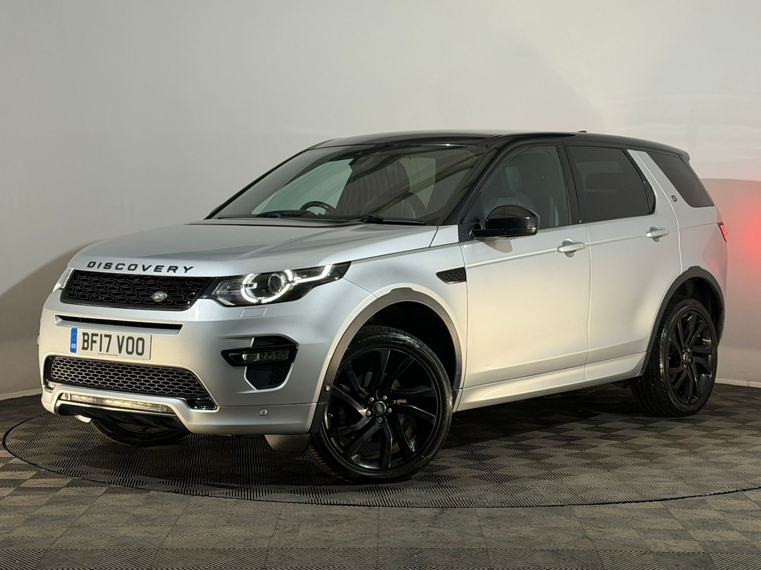 Used Land Rover Discovery Sport 2017 for sale - 77833828: Photo 3