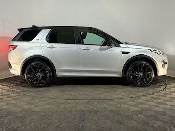 Used Land Rover Discovery Sport 2017 for sale - 77833828: Photo