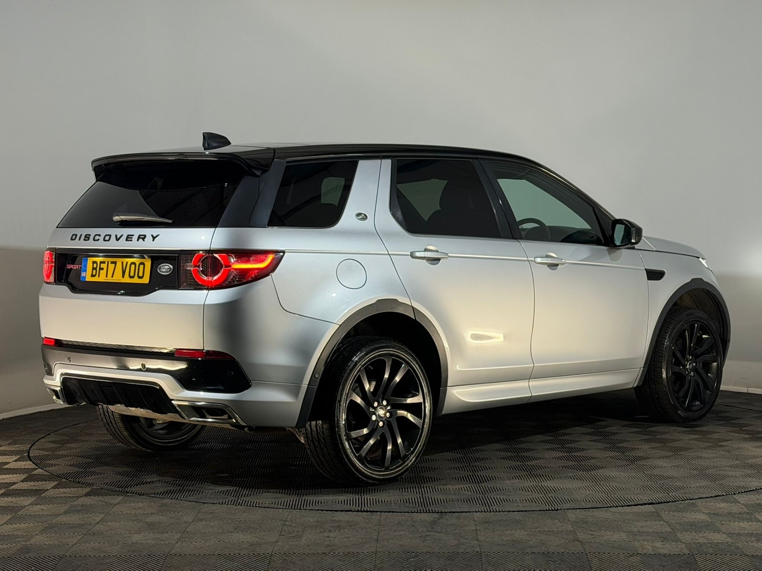 Used Land Rover Discovery Sport 2017 for sale - 77833828: Photo 6