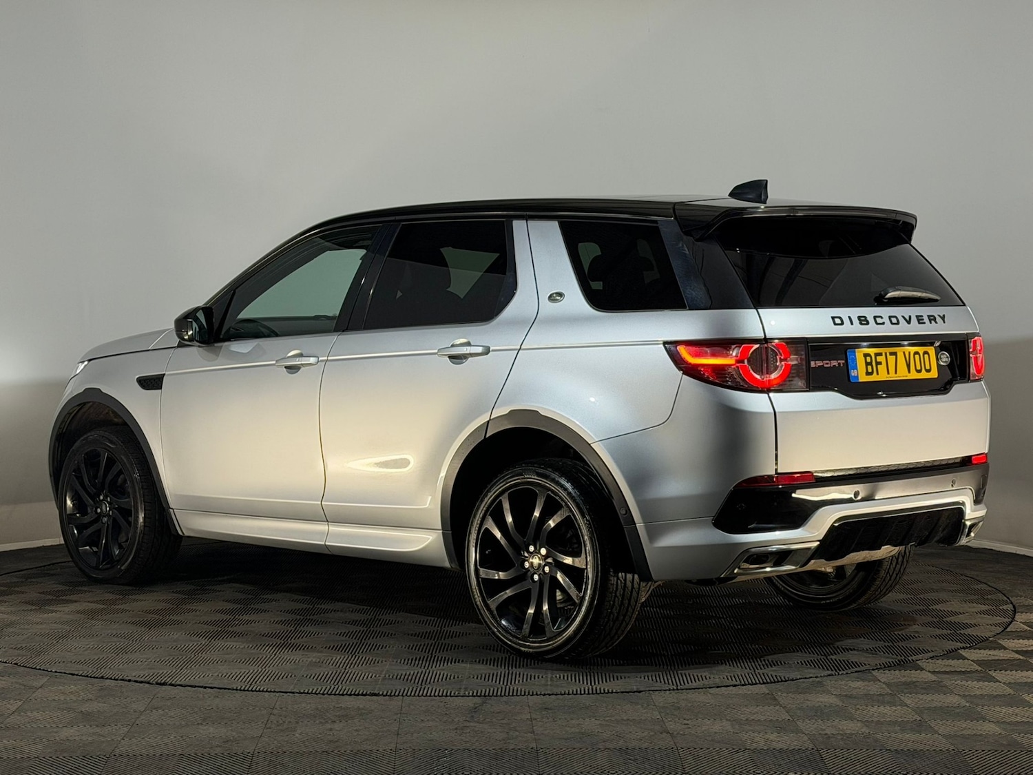Used Land Rover Discovery Sport 2017 for sale - 77833828: Photo 9