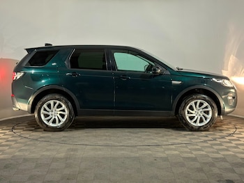 Used Land Rover Discovery Sport 2016 for sale - 79548388: Photo