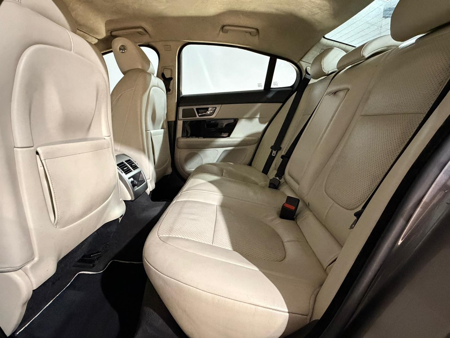 Used Jaguar XF 2010 for sale - 76297247: Photo 18