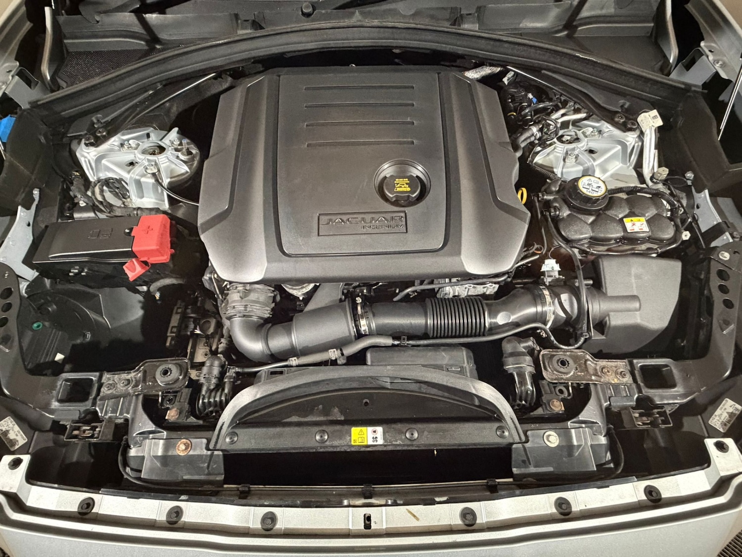 Used Jaguar F-Pace 2016 for sale - 76840749: Photo 10