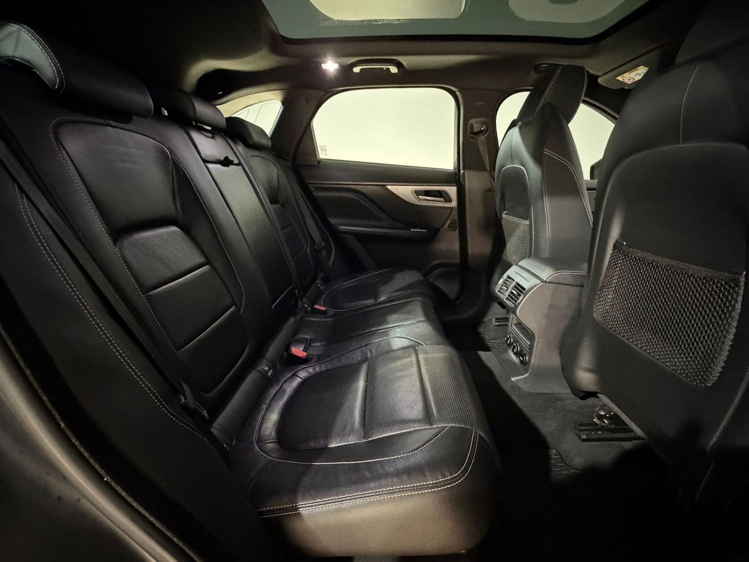 Used Jaguar F-Pace 2016 for sale - 76840749: Photo 18