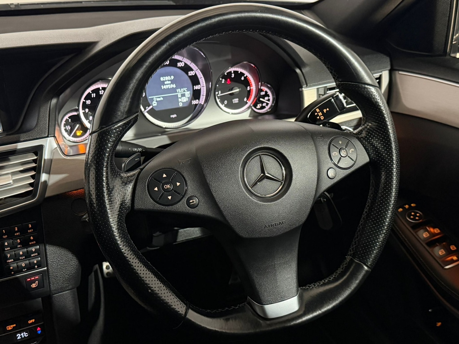 Used Mercedes-Benz E Class 2011 for sale - 78136978: Photo 12