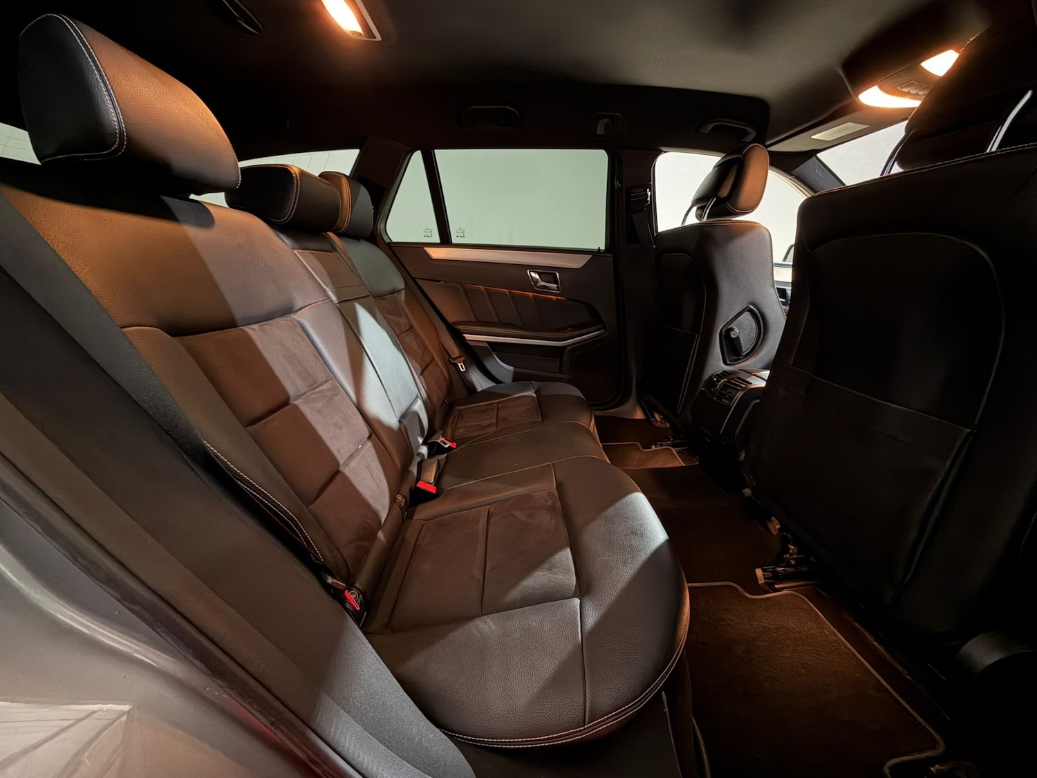 Used Mercedes-Benz E Class 2011 for sale - 78136978: Photo 17