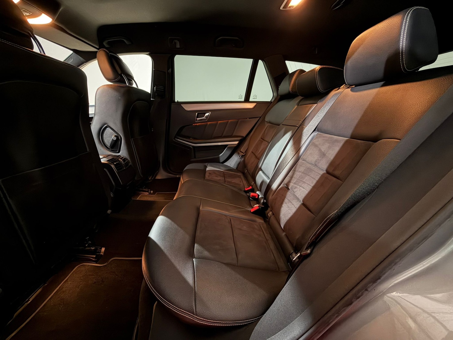 Used Mercedes-Benz E Class 2011 for sale - 78136978: Photo 18