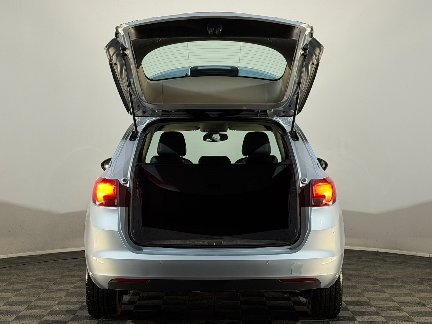 Used Vauxhall Astra 2016 for sale - 76611814: Photo 8