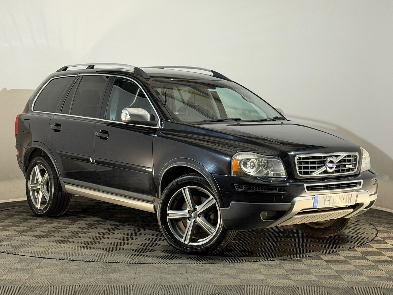 Used Volvo XC90 2011 for sale - 76129129: Photo 1