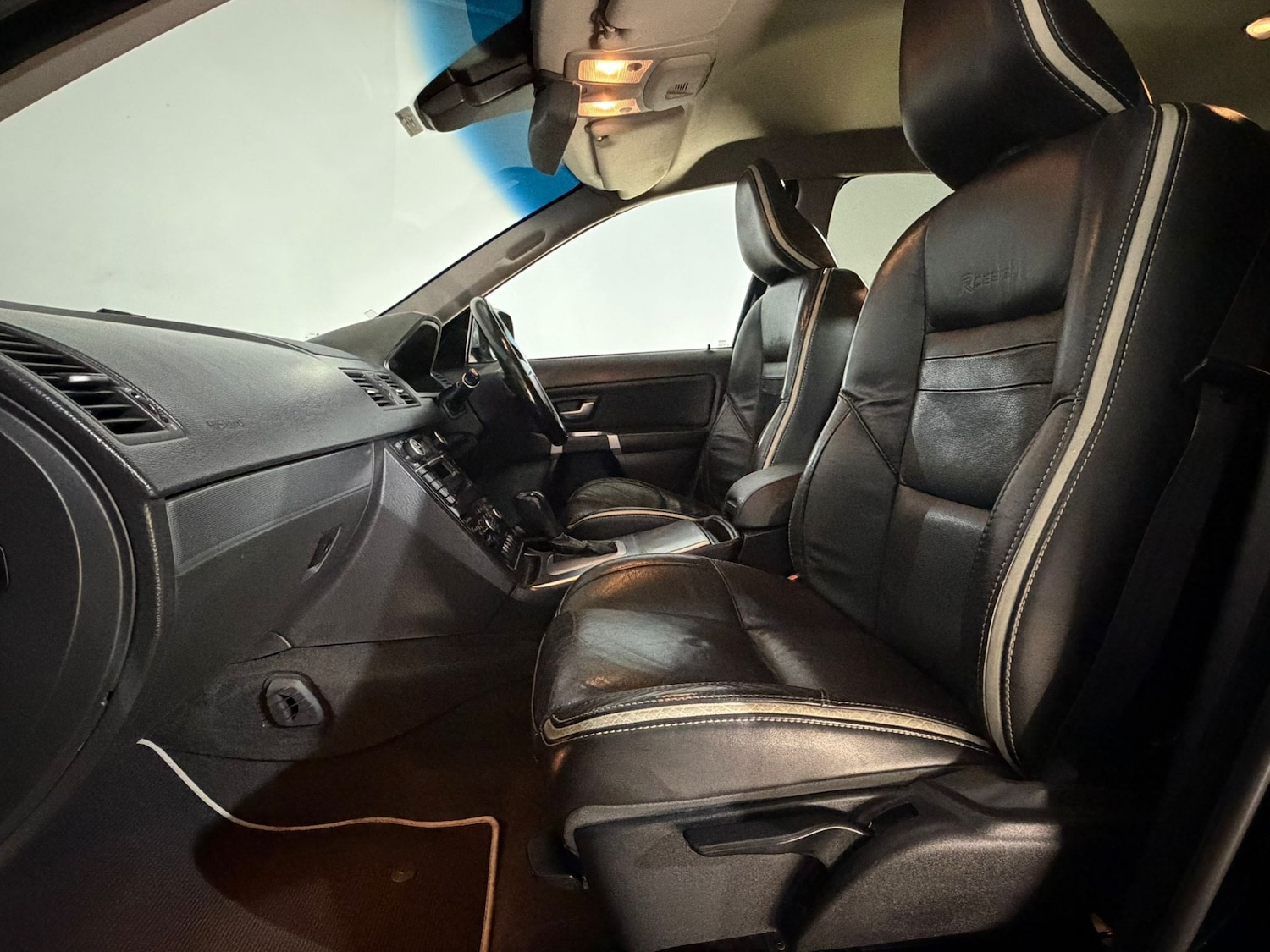 Used Volvo XC90 2011 for sale - 76129129: Photo 17