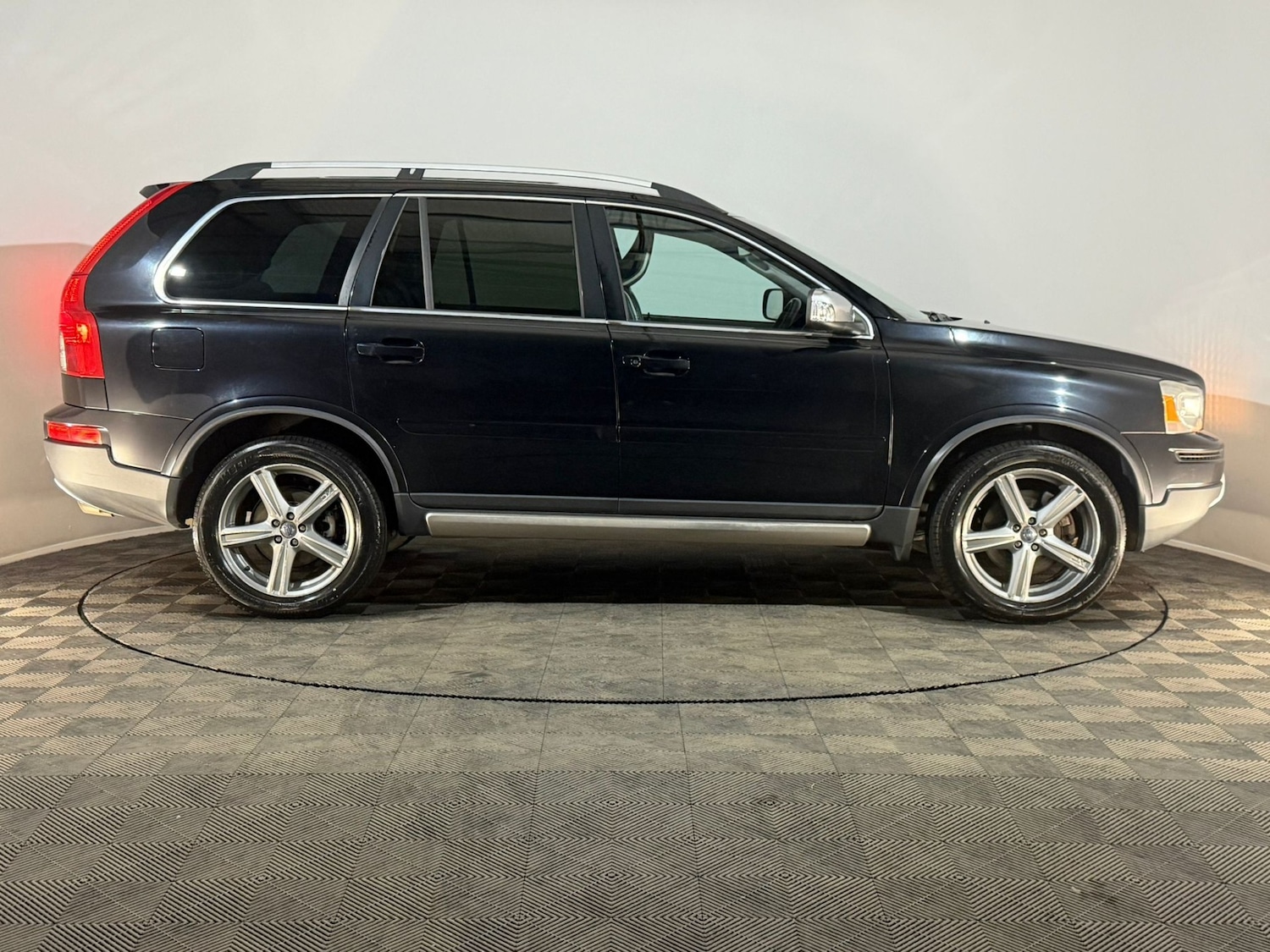 Used Volvo XC90 2011 for sale - 76129129: Photo 4