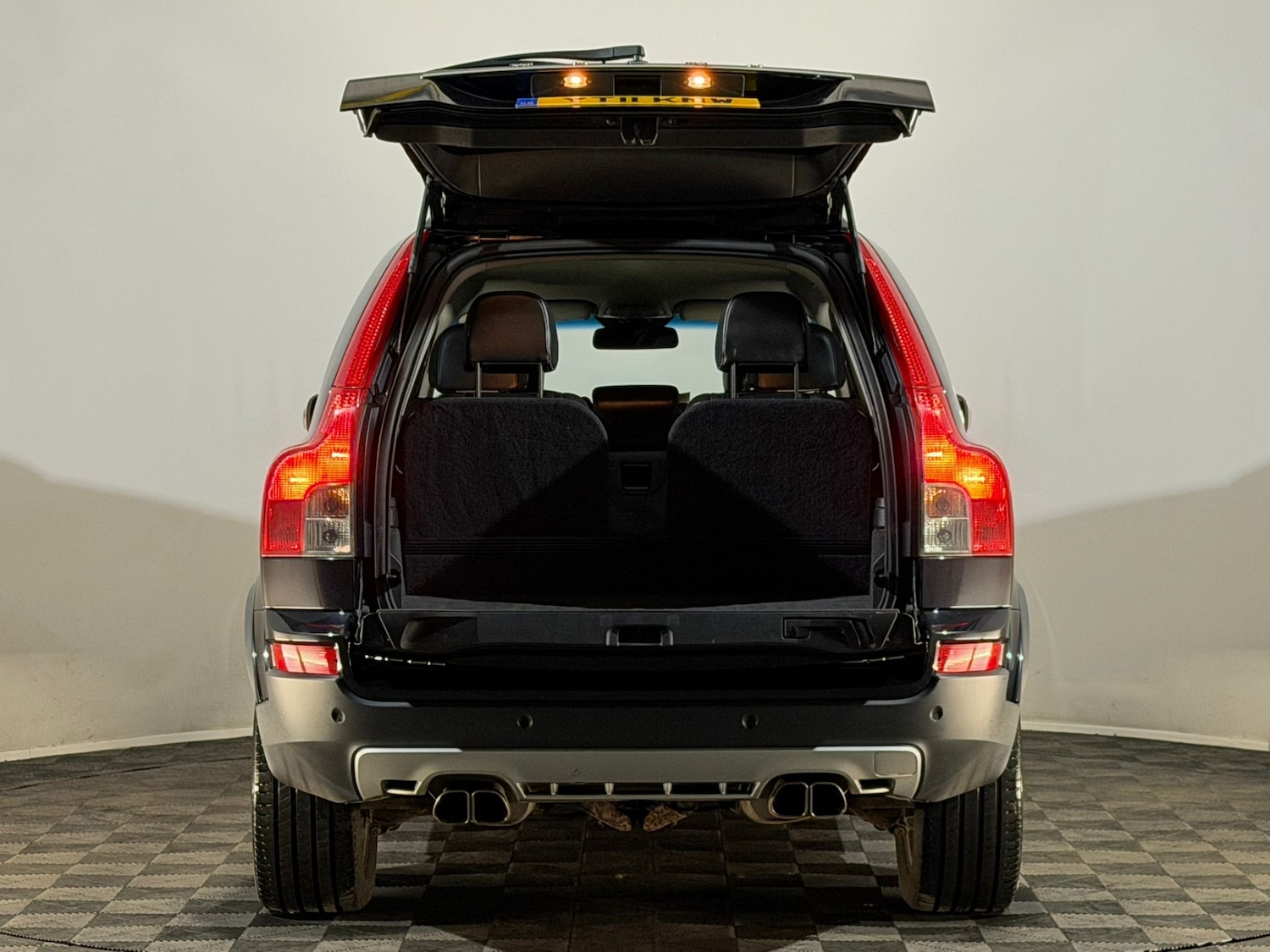 Used Volvo XC90 2011 for sale - 76129129: Photo 8