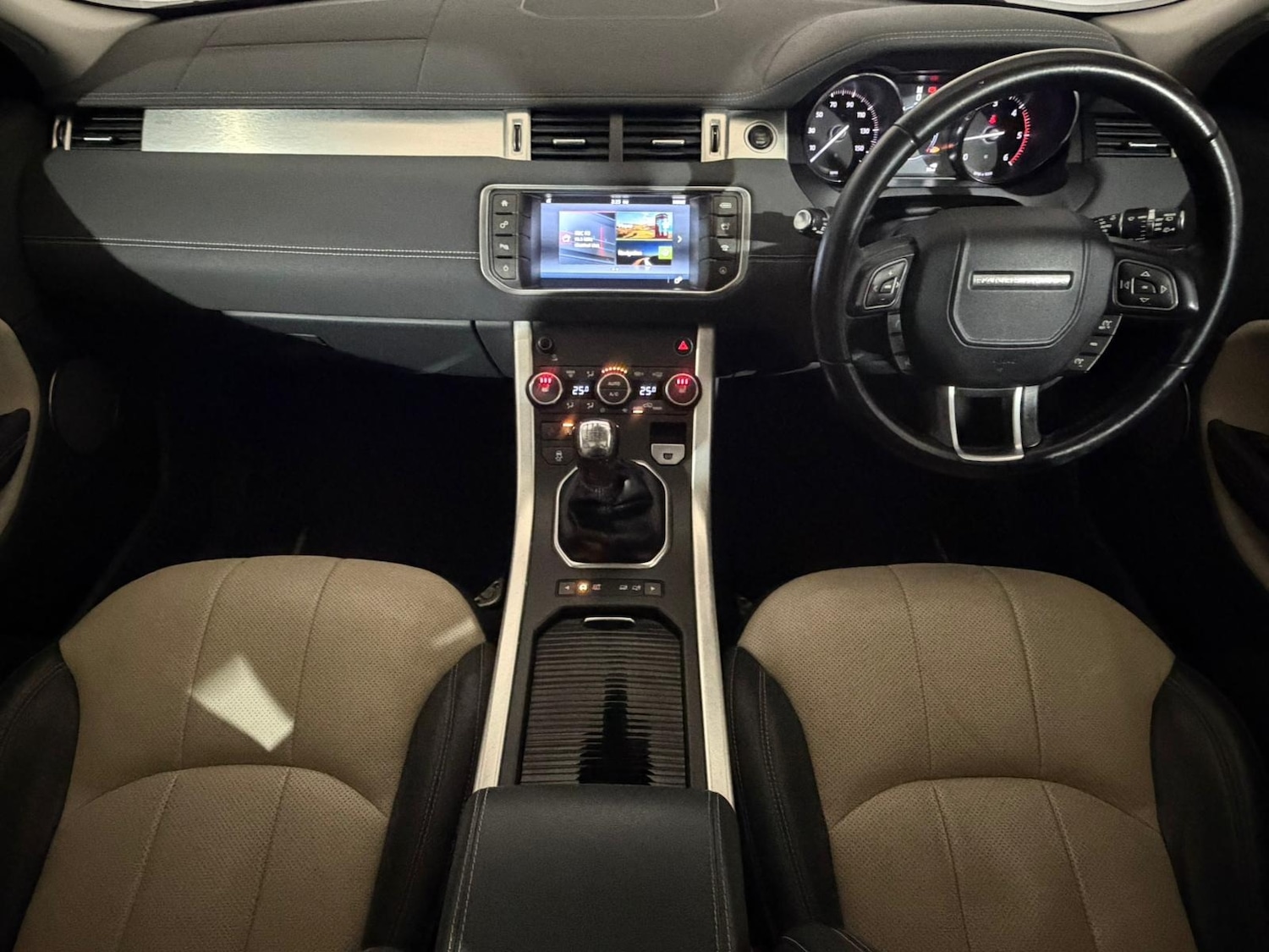 Used Land Rover Range Rover Evoque 2015 for sale - 77159084: Photo 9