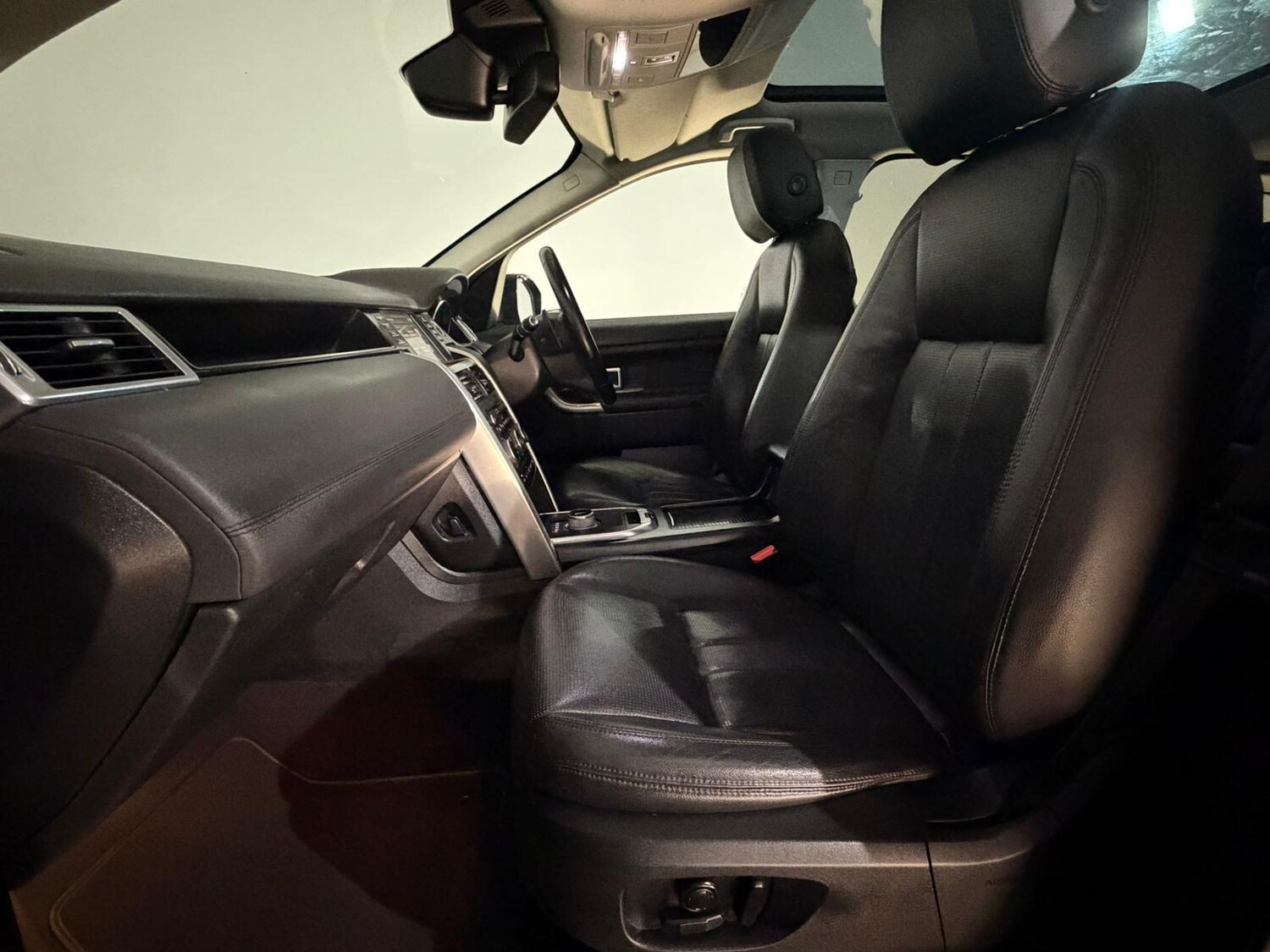 Used Land Rover Discovery Sport 2015 for sale - 77501248: Photo 15