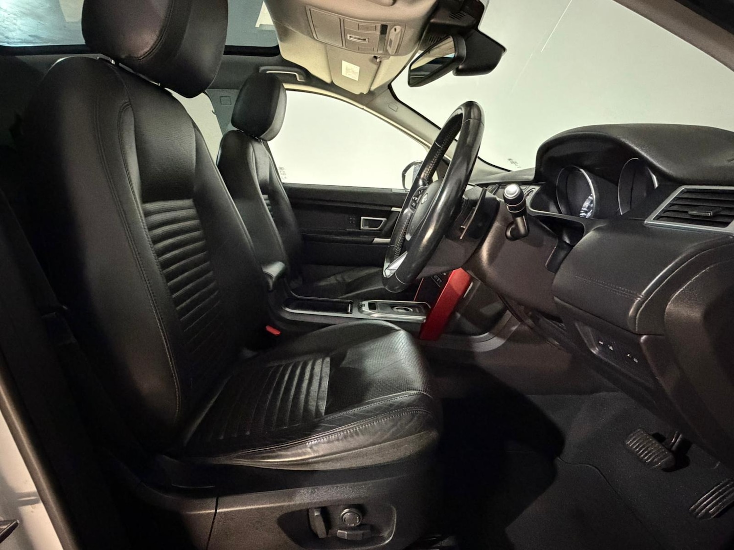 Used Land Rover Discovery Sport 2016 for sale - 76372591: Photo 16