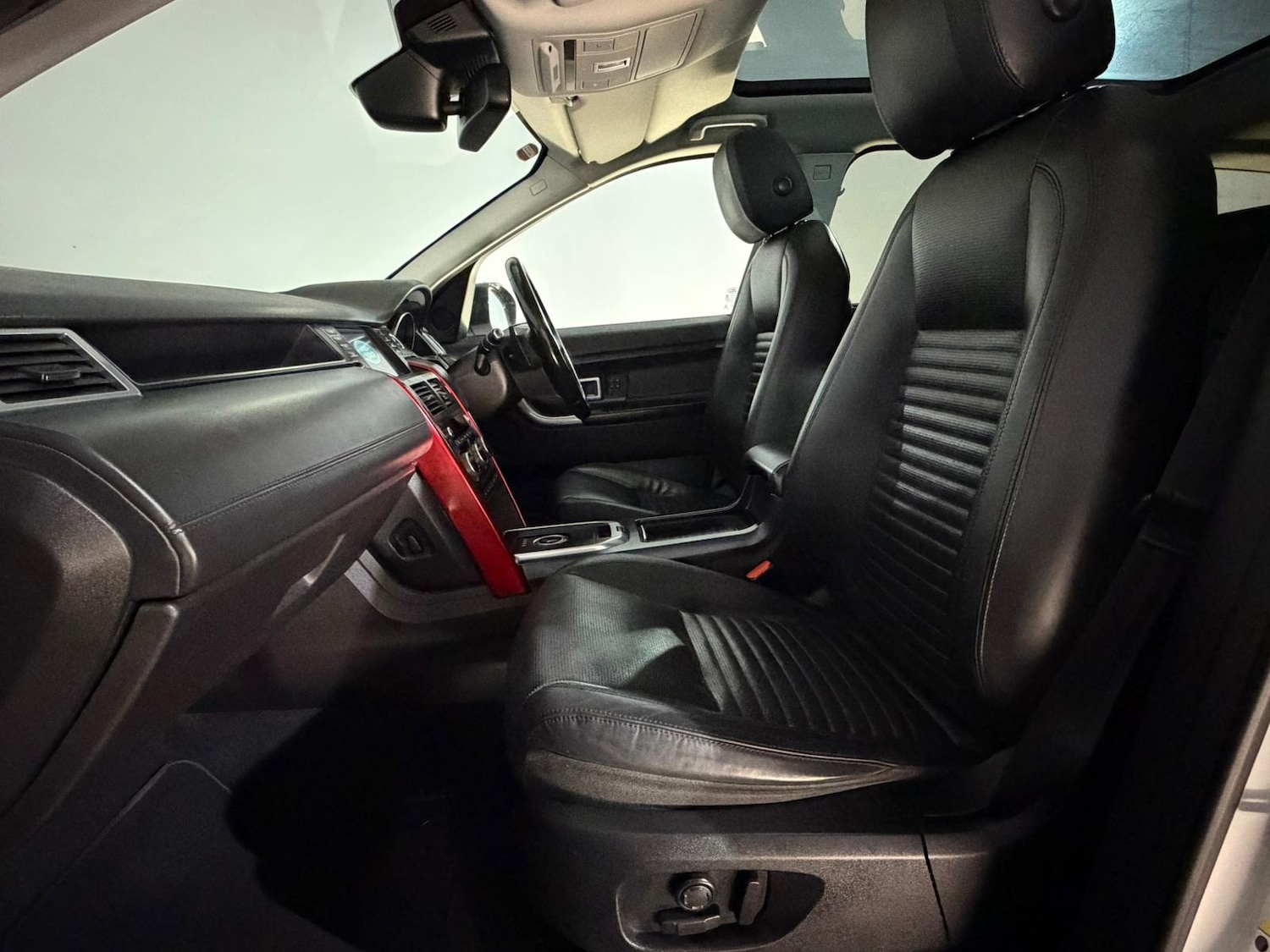Used Land Rover Discovery Sport 2016 for sale - 76372591: Photo 17