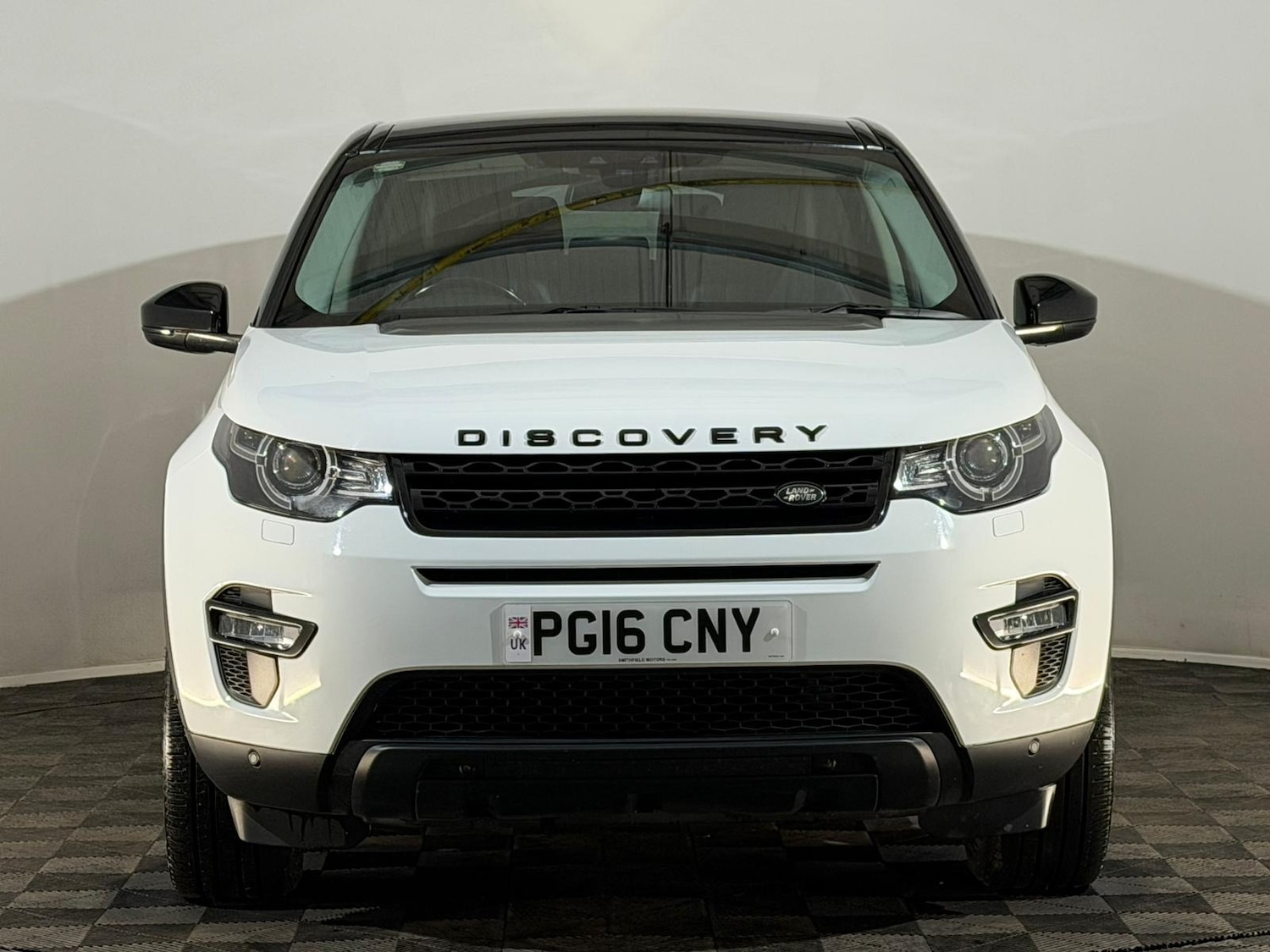 Used Land Rover Discovery Sport 2016 for sale - 76372591: Photo 2