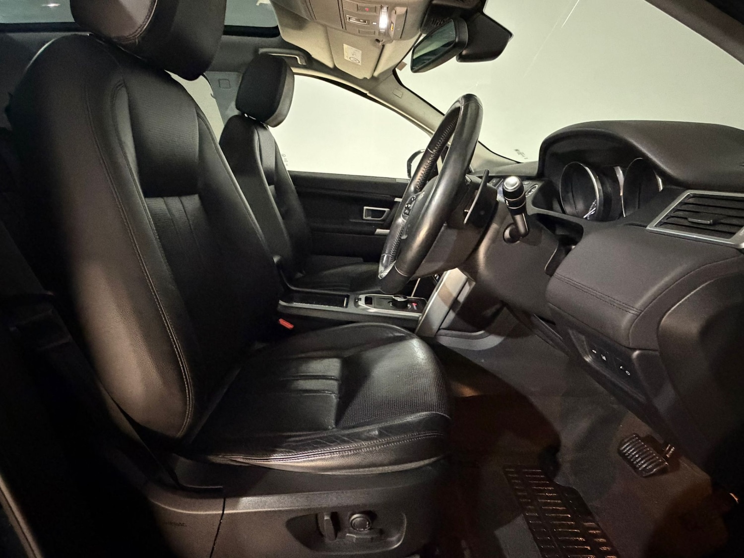 Used Land Rover Discovery Sport 2017 for sale - 77674575: Photo 15