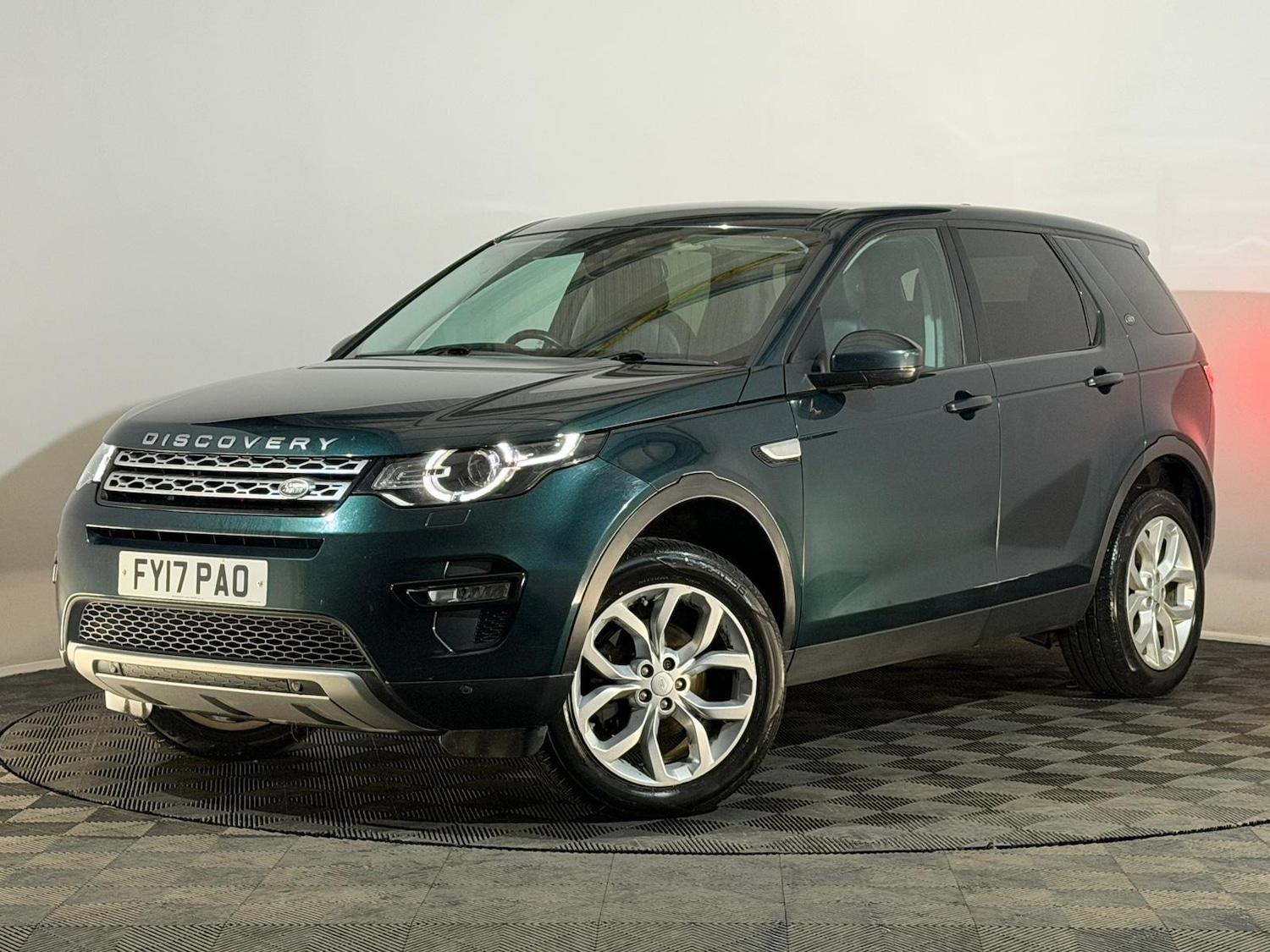 Used Land Rover Discovery Sport 2017 for sale - 77674575: Photo 3