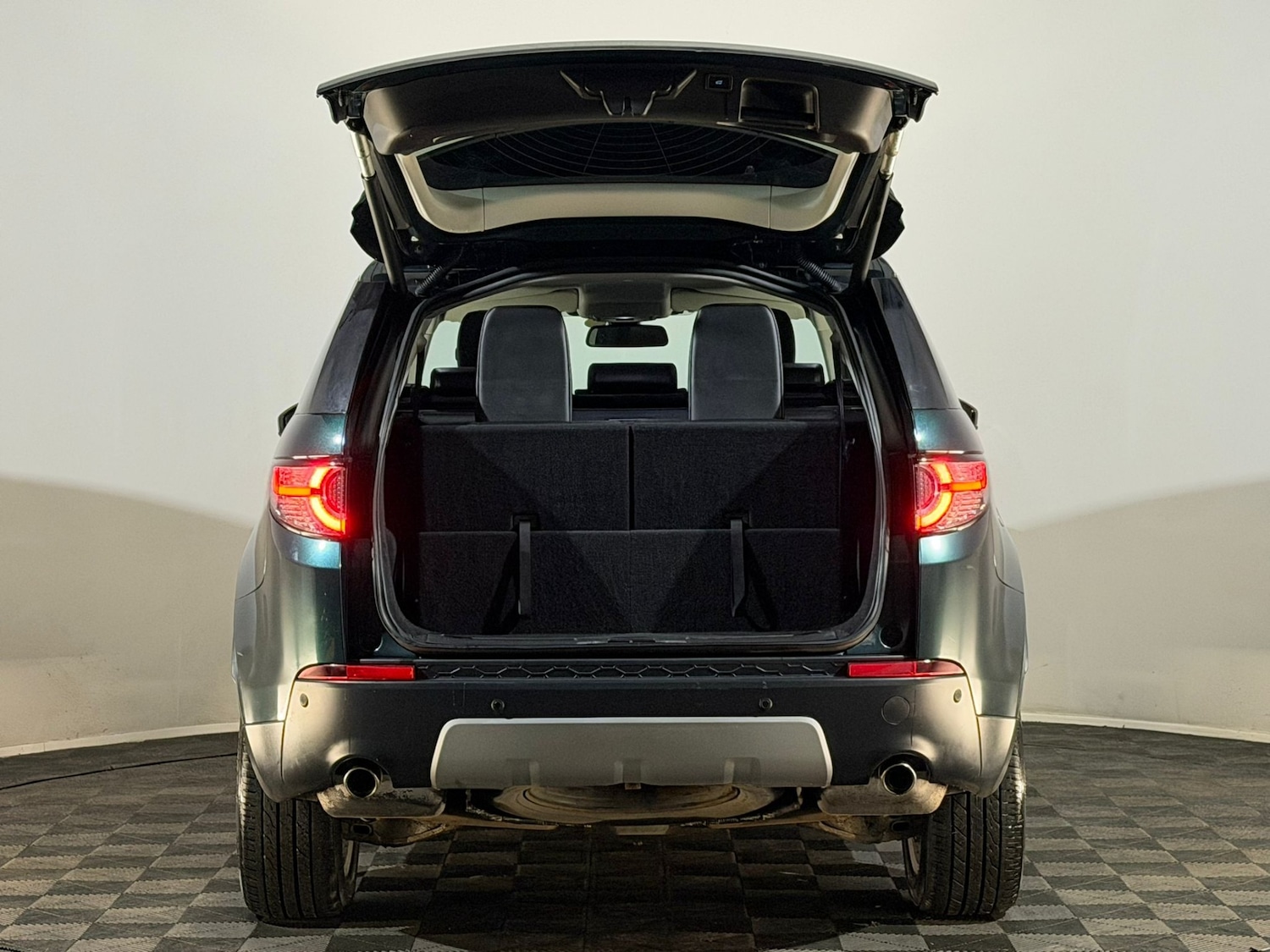 Used Land Rover Discovery Sport 2017 for sale - 77674575: Photo 7