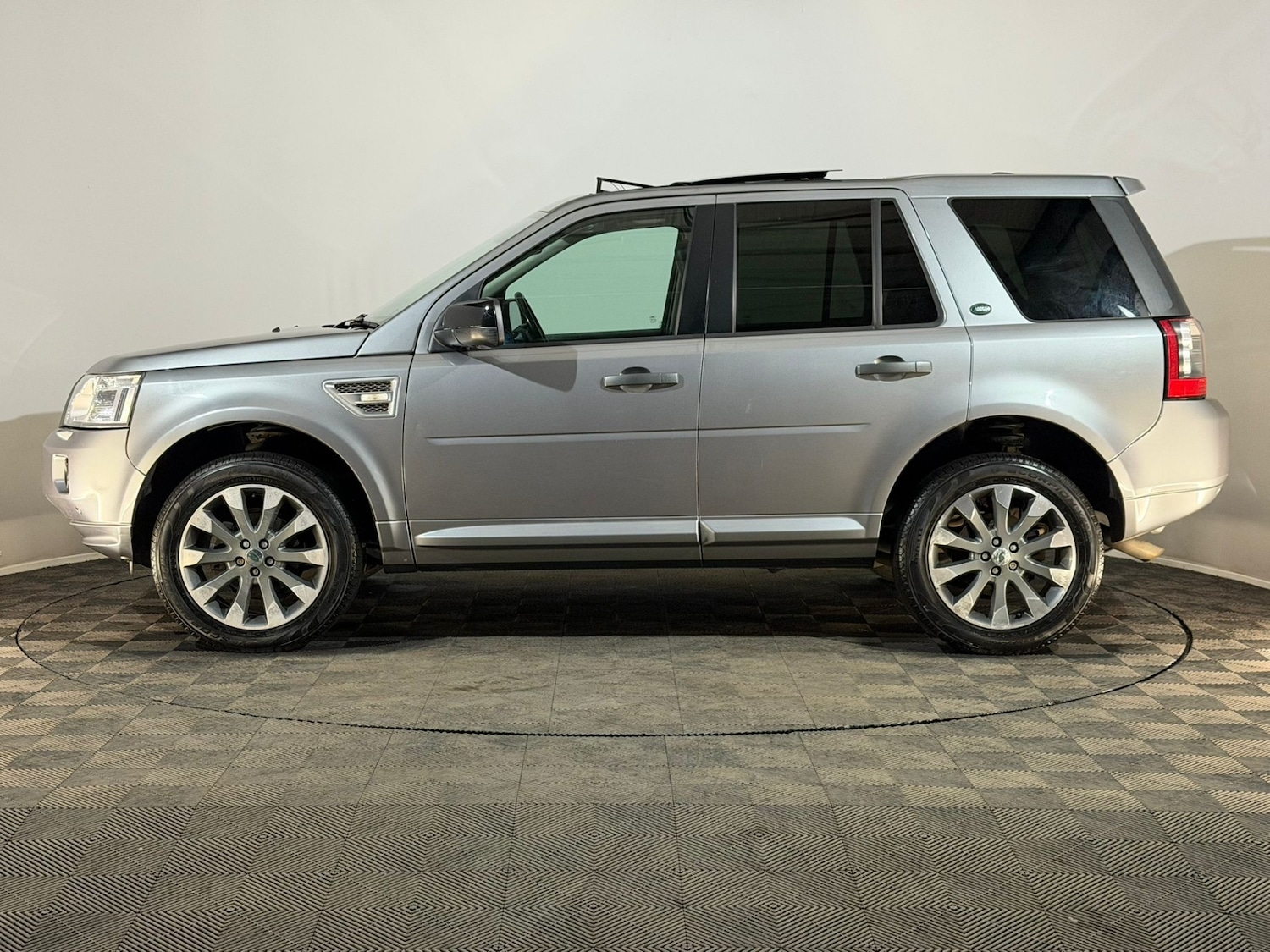 Used Land Rover Freelander 2012 for sale - 76144345: Photo 5