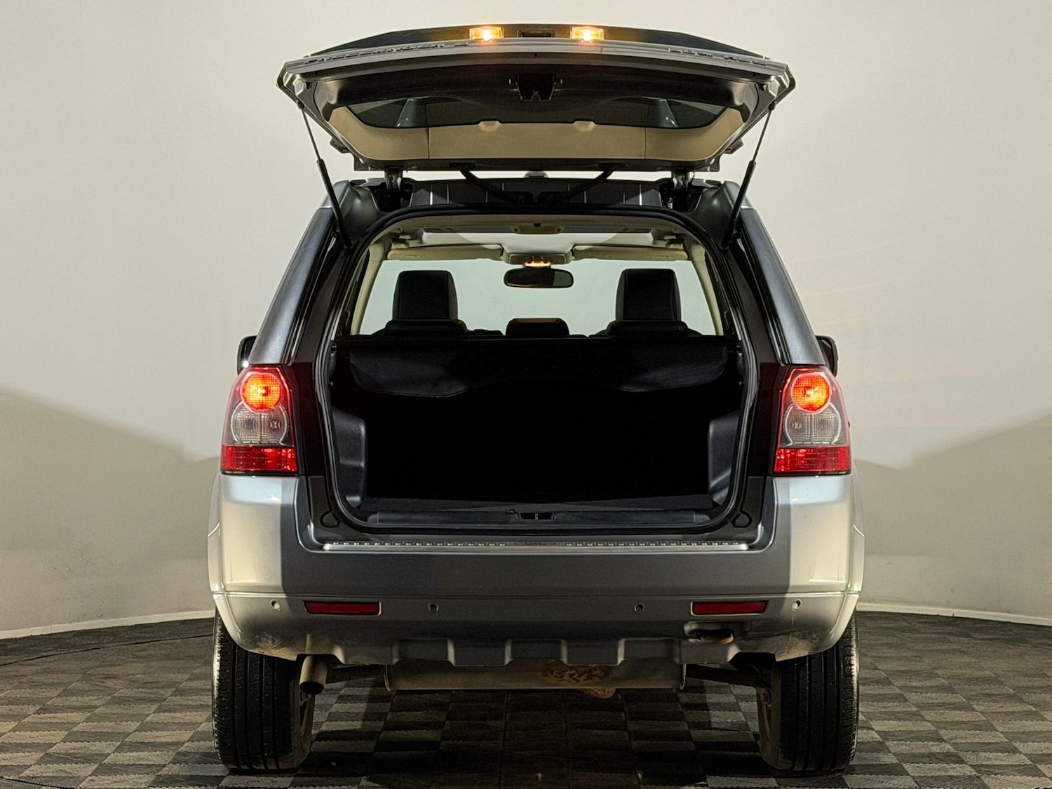 Used Land Rover Freelander 2012 for sale - 76144345: Photo 8
