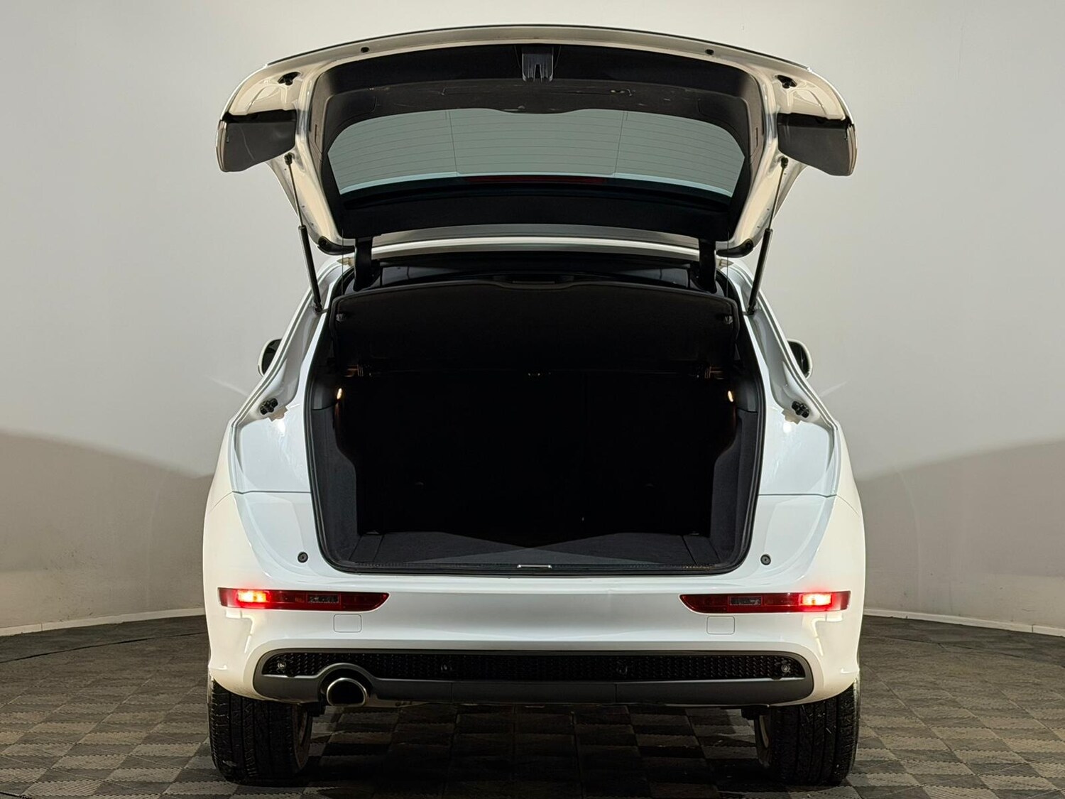 Used Audi Q5 2014 for sale - 78060448: Photo 8