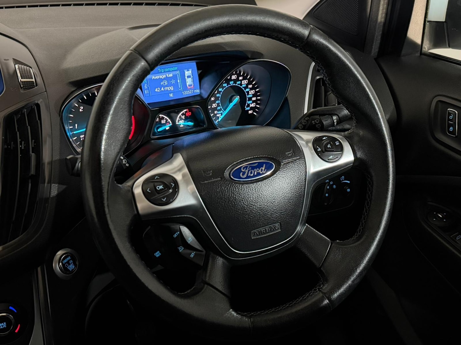 Used Ford Kuga 2014 for sale - 76414909: Photo 14