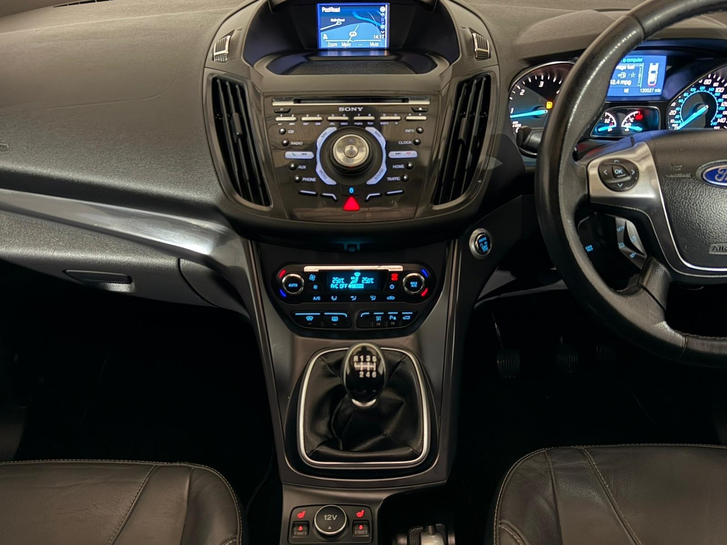 Used Ford Kuga 2014 for sale - 76414909: Photo 15