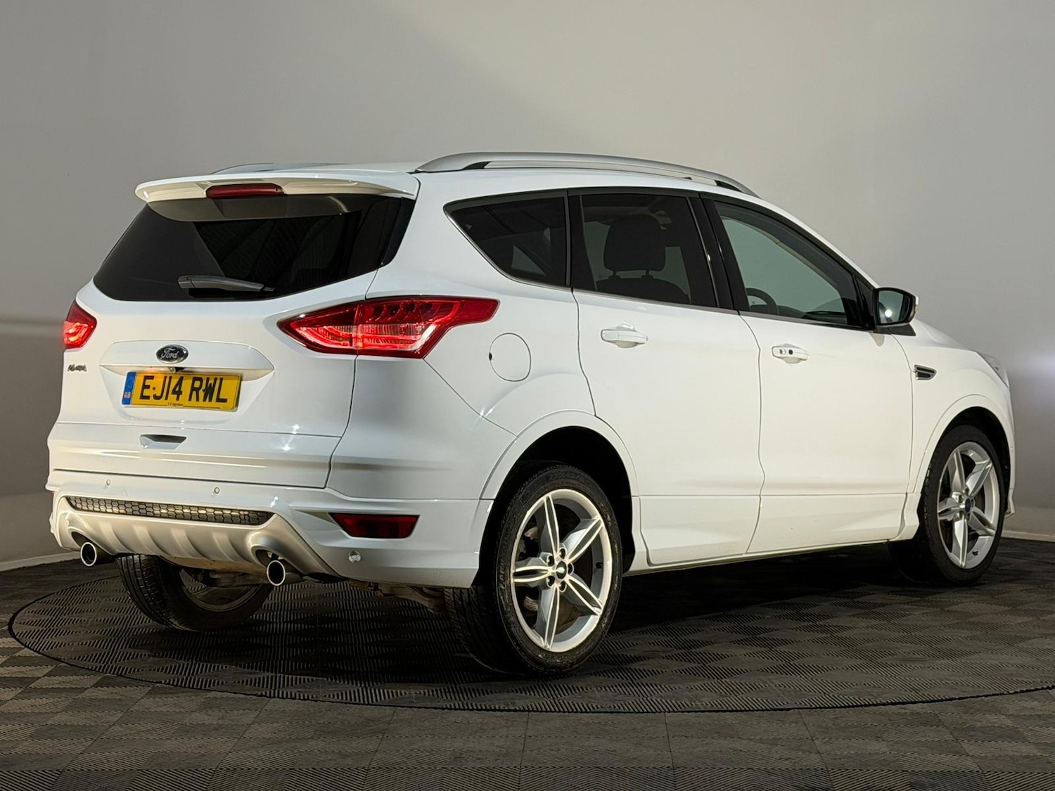 Used Ford Kuga 2014 for sale - 76414909: Photo 6