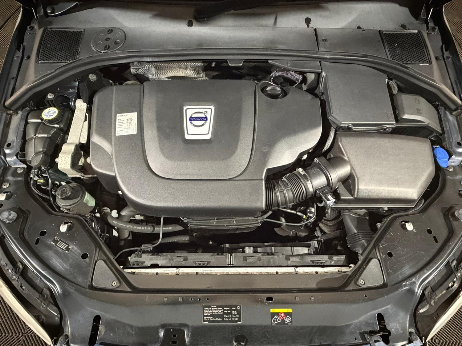 Used Volvo XC70 2011 for sale - 76365234: Photo 10